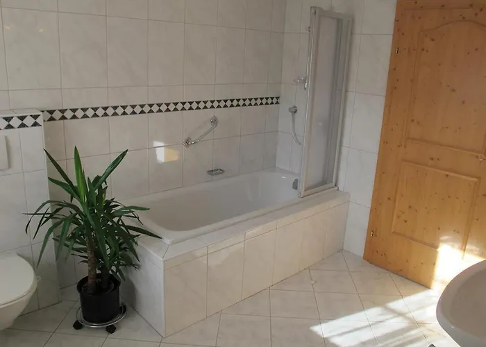 Hauspircher * 瑞斯·贝·泽费尔德